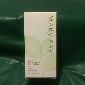 Mary Kay cleanser Mask/Scrub 4 dry/sensitive skin